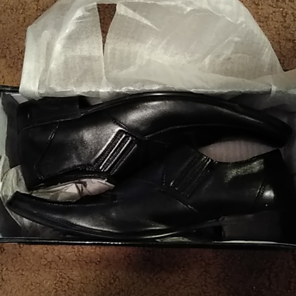 Shoes - Picture 1 of 1